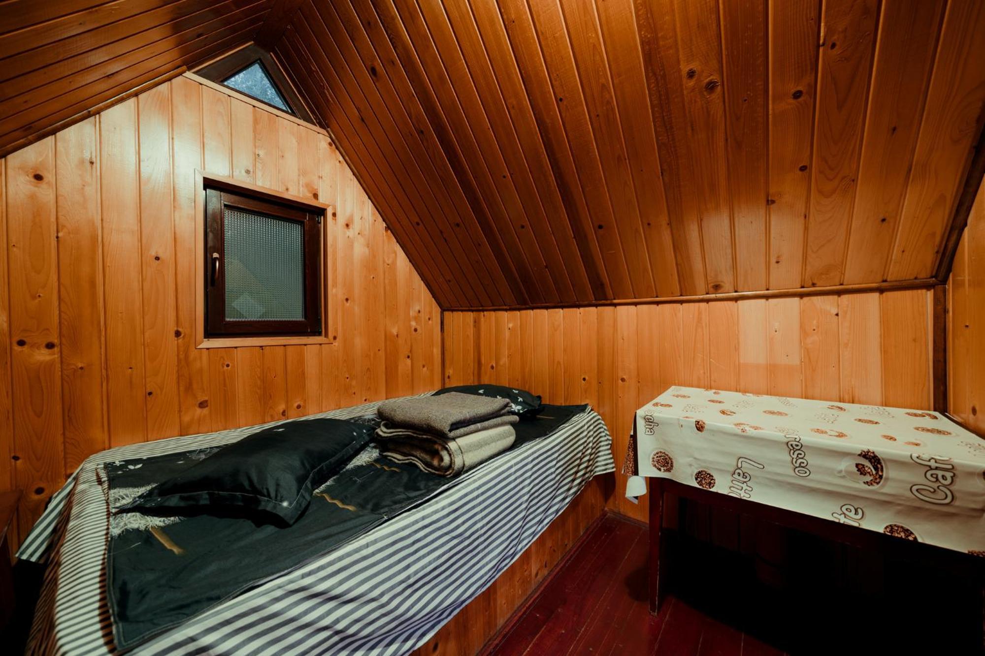 Camping Veverita Vatra Dornei Bilik gambar